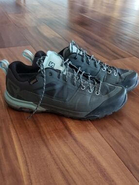 Salomon Women's Goretex Hiking Shoes